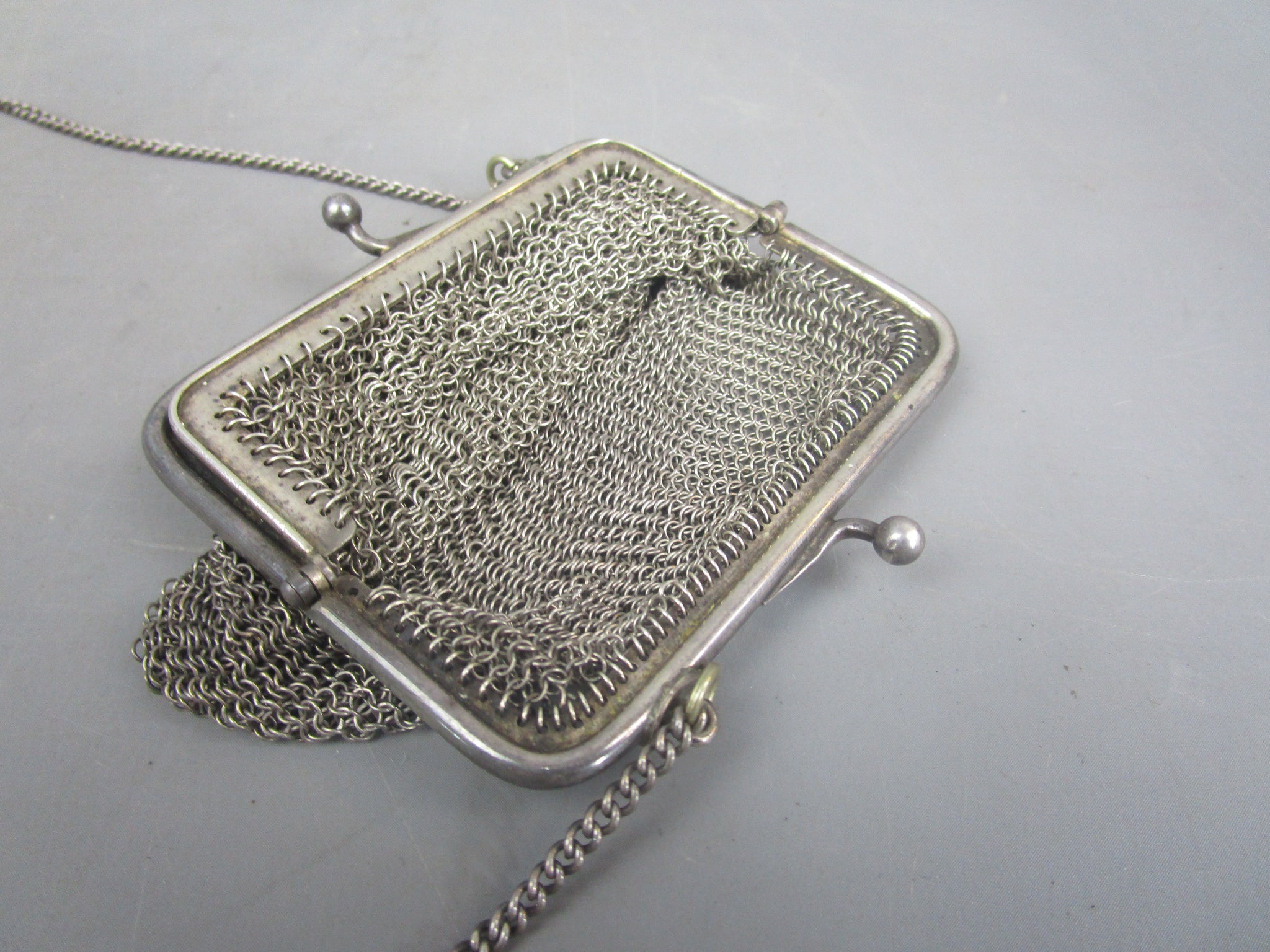 Antique Art Deco Sterling Silver Mesh Purse or Evening Bag at 1stDibs |  vintage silver purse, how to clean silver mesh purse, vintage mesh purse